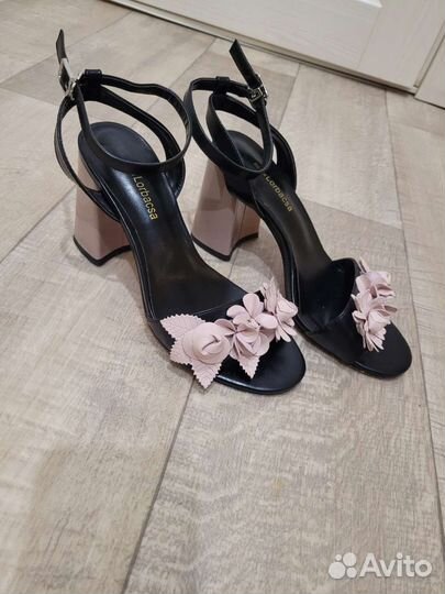 Босоножки женские 38 размер