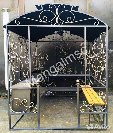 Кованные мангалы с крышей