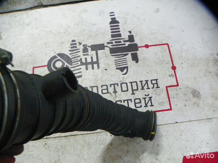 Патрубок воздушного фильтра Peugeot 4007