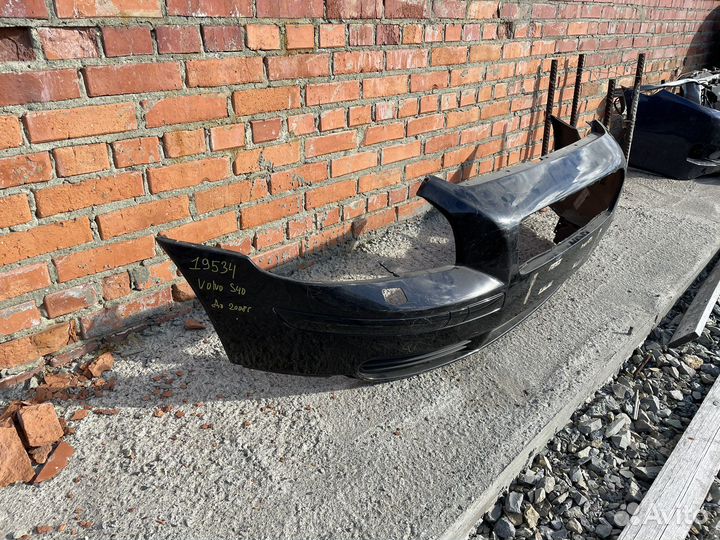 Передний бампер Volvo s40lI