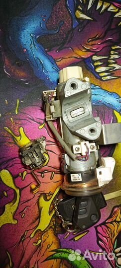 Замок зажигания Subaru legacy outback 88215ag000