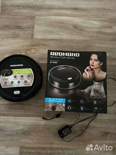 Робот пылесос redmond