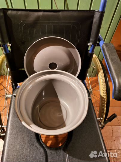 Две инвалидные коляски б/у