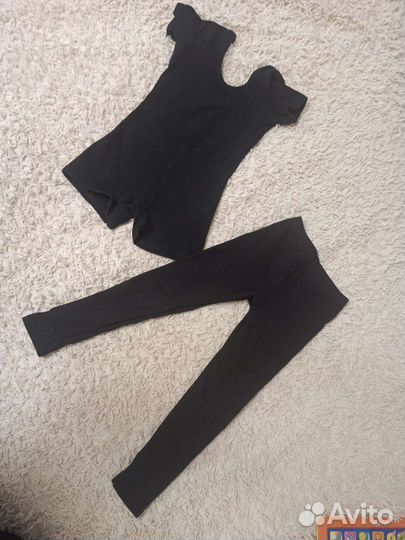 Гимнастический купальник и лосины