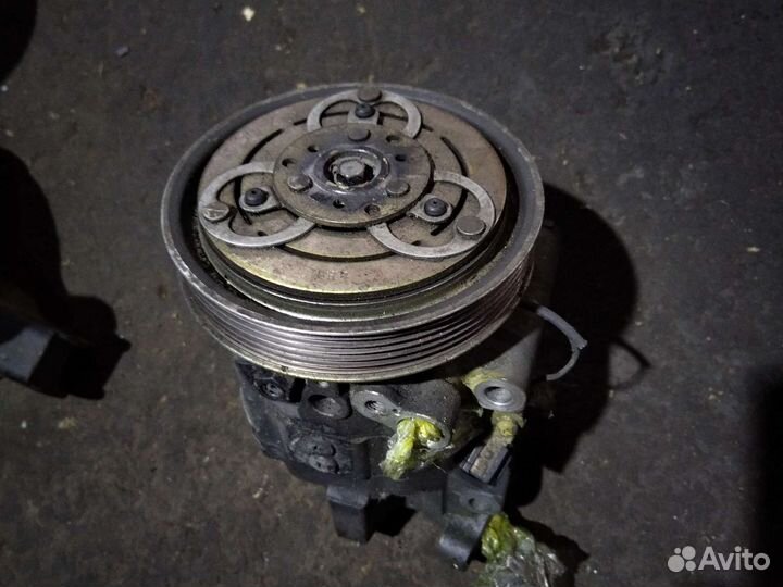 Компрессор кондиционера Ниссан п12