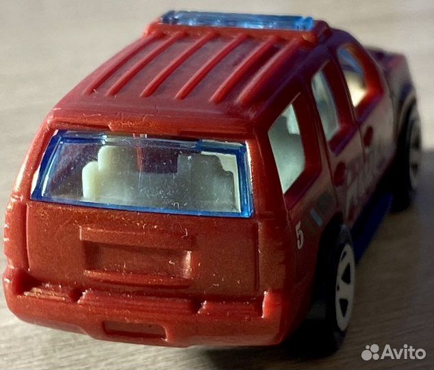 Коллекционная машинка Hot Wheels 07 Chevy Tahoe