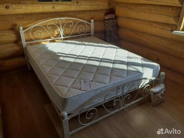 Кровать кованая 