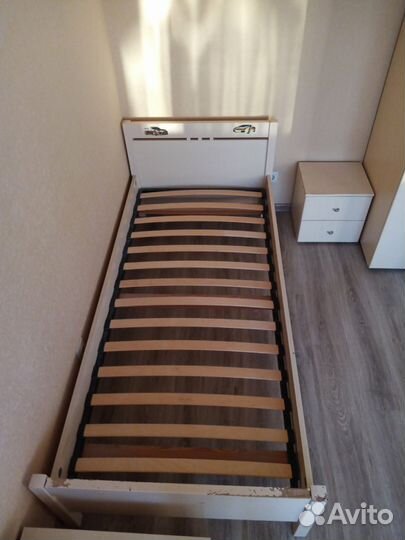 Кровать 90х200 б/у