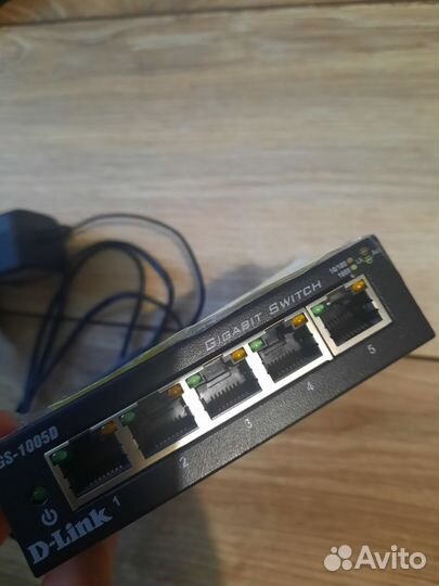 Коммутатор D-Link DGS-1005D