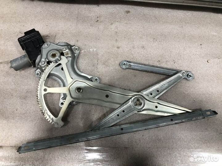 Стеклоподъемник электр. передний Lexus RX