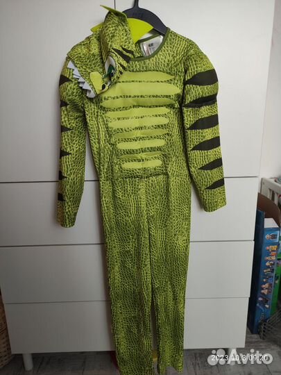 Костюм динозавра h&m, 110/116
