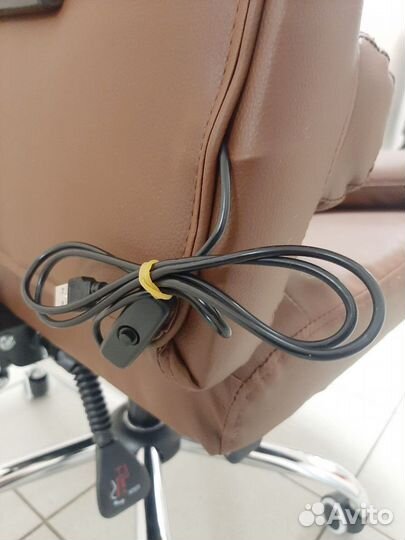 Офисное кресло руководителя с массажем