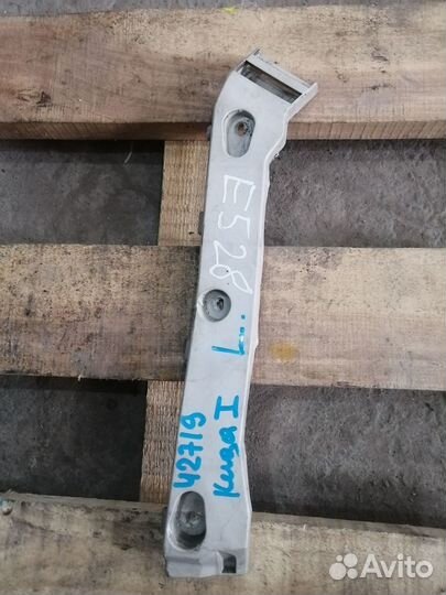 Кронштейн заднего бампера левый Ford Kuga 1