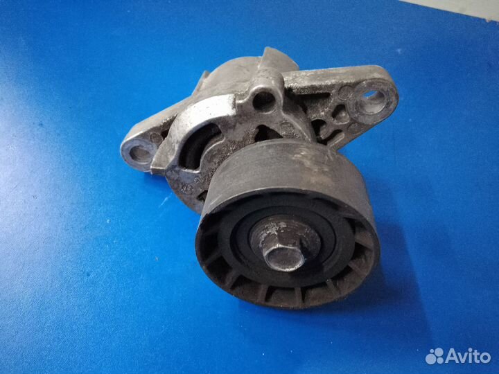 Натяжитель ремня генератора K4J 750 Рено