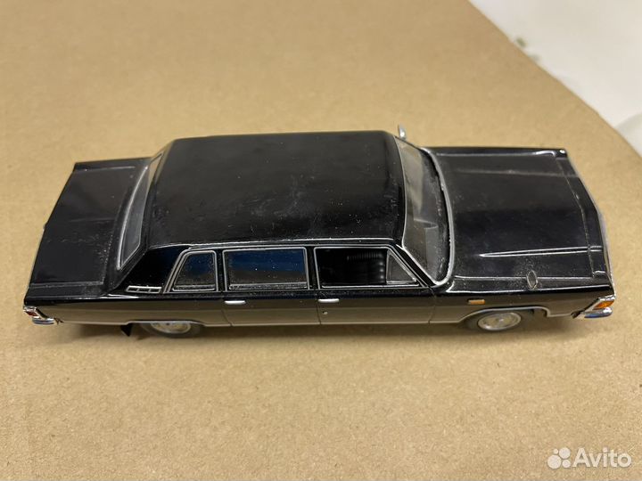 Модель автомобиля газ-14 Чайка 1:43