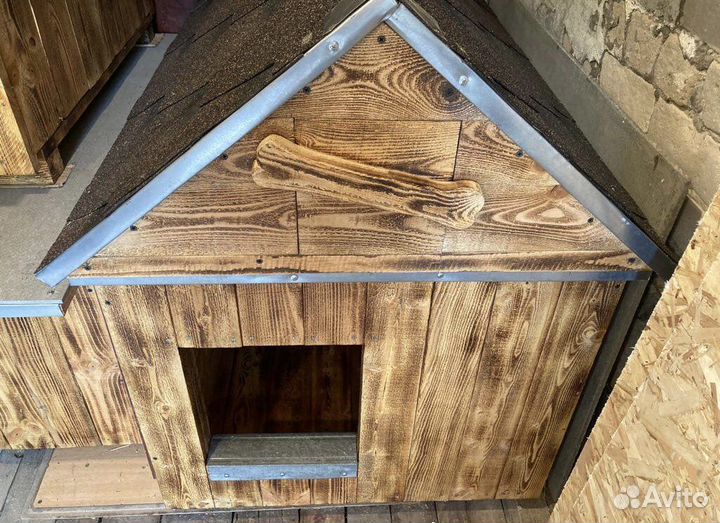 Теплая будка для собак крупных пород