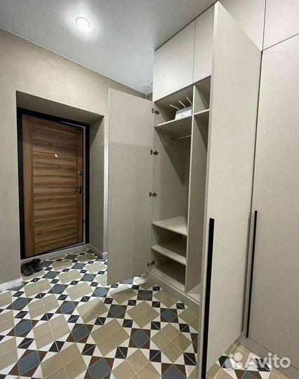 Шкаф распашной