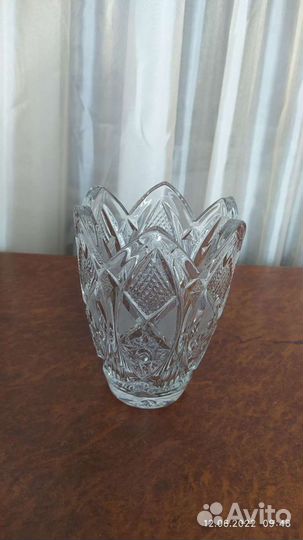 Хрустальная ваза