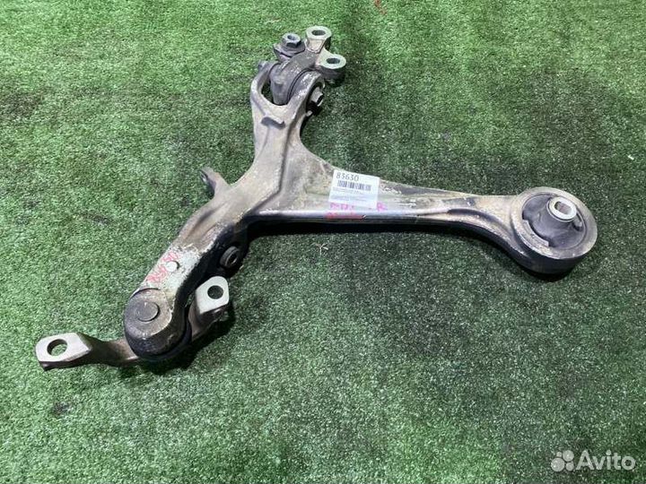 Рычаг нижний honda legend KB1 J35A 2006 Перед. Прав