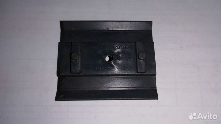 Зажим обшивки потолка (MAN)