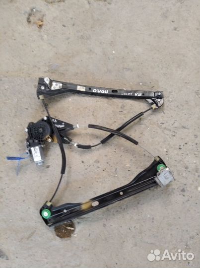 Стеклоподъемник передний левый Polo Sedan