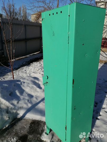 Шкаф металлический для инструментов