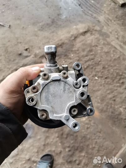 Насос гура для Мерседес E,S, GL,ML