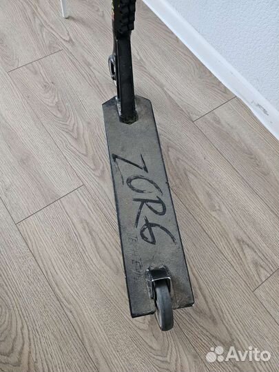 Трюковой самокат Tech Team Zorg