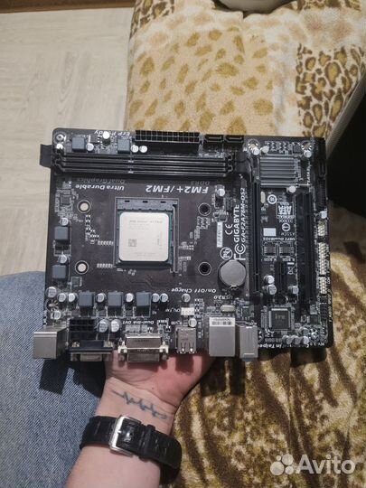 Материнская плата с процессором