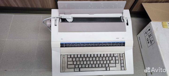 Электронная печатная машинка Xerox 6001