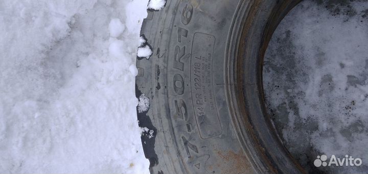Продам резину 7,50R16 б/у