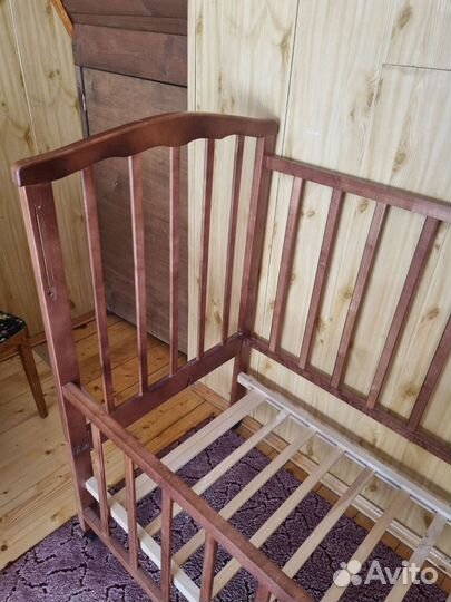 Детская кроватка