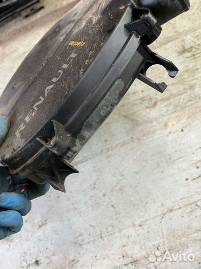 Корпус воздушного фильтра на рено логан