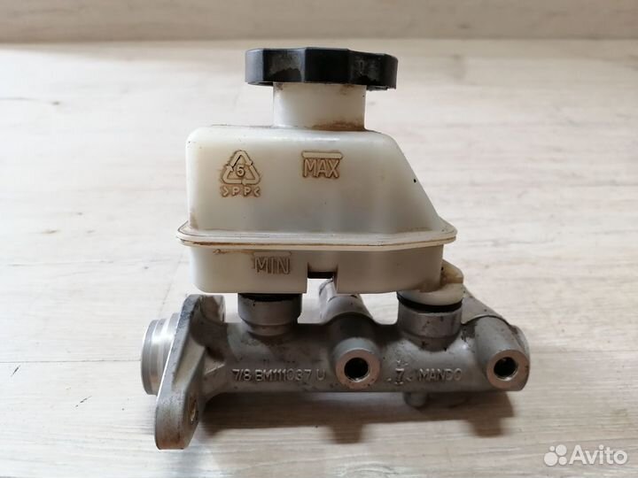 Цилиндр тормозной главный Бачок Hyundai Accent