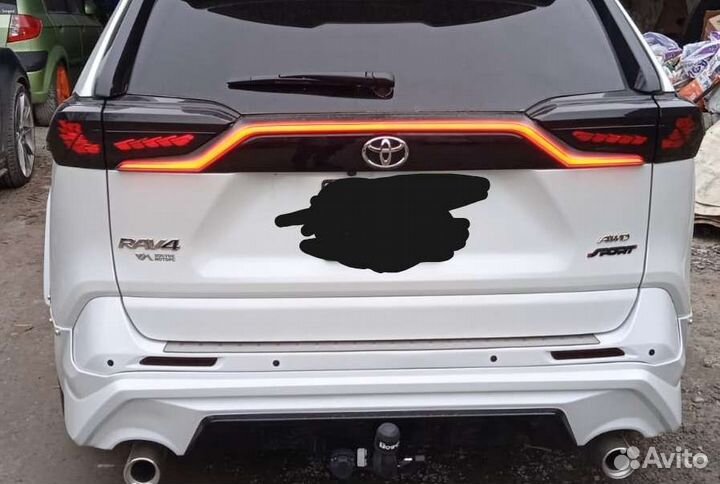 Фонари на Toyota Rav4