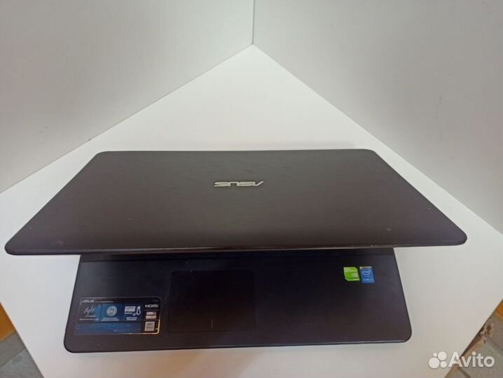 Ноутбук asus X751L