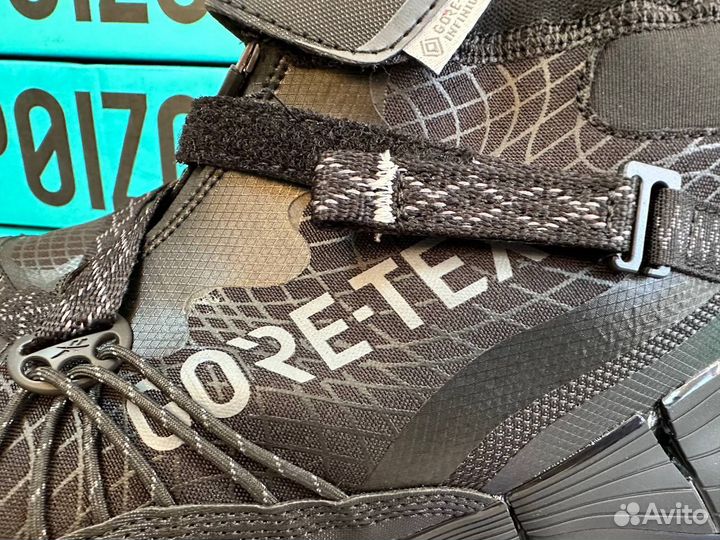 Ботинки демисезонные 41 размер Reebok Zig Kinetica