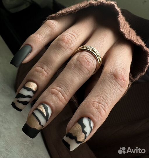 Наращивание ногтей, маникюр