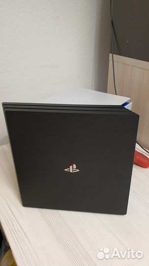 PS4 pro с виртуальной реальностью