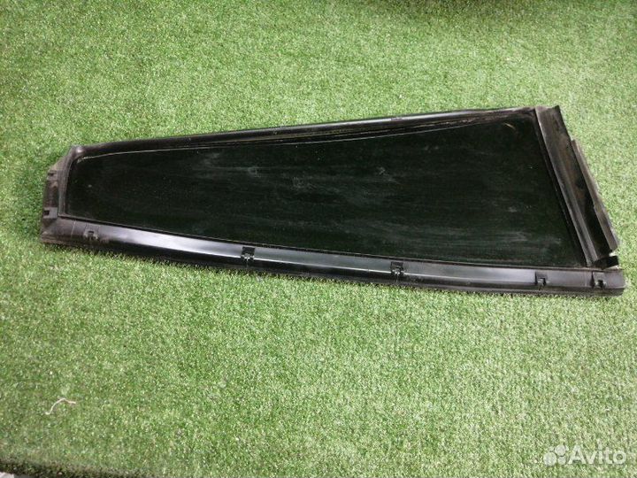 Стекло двери (форточка) заднее левое Toyota Land