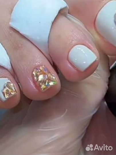 Маникюр и педикюр