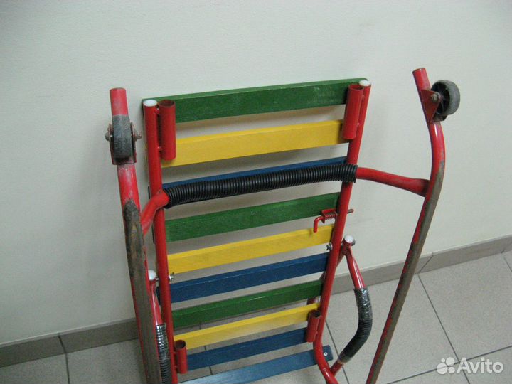 Санки с колёсами и складной спинкой