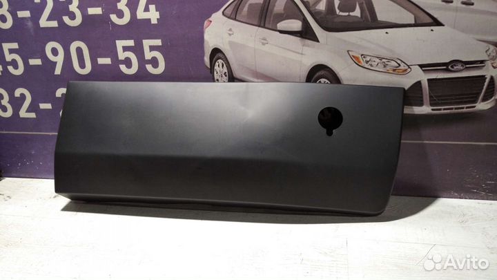 Накладка задней двери Форд Транзит 2014-2023