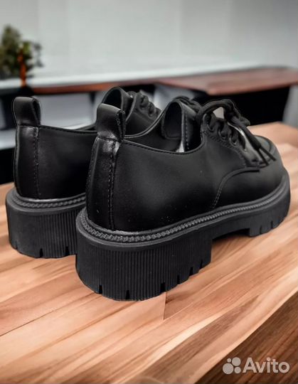 Полуботинки женские 39 размер