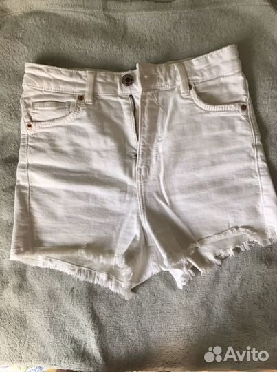 Шорты Bershka белые