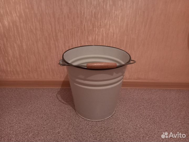 Эмалированное ведро