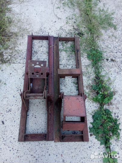 Опрокидыватель для автомобиля