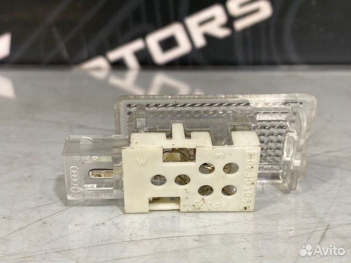 Плафон салона Audi A4 B6 ASN 2004