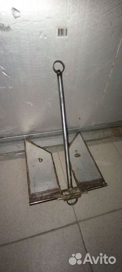 Якорь для лодки