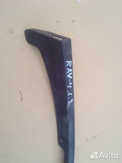 Накладка крыла Toyota Rav4 2018